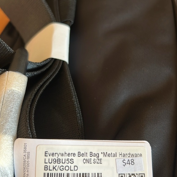 Everywhere Belt Bag *Metal Hardware - Picture 3 of 3
